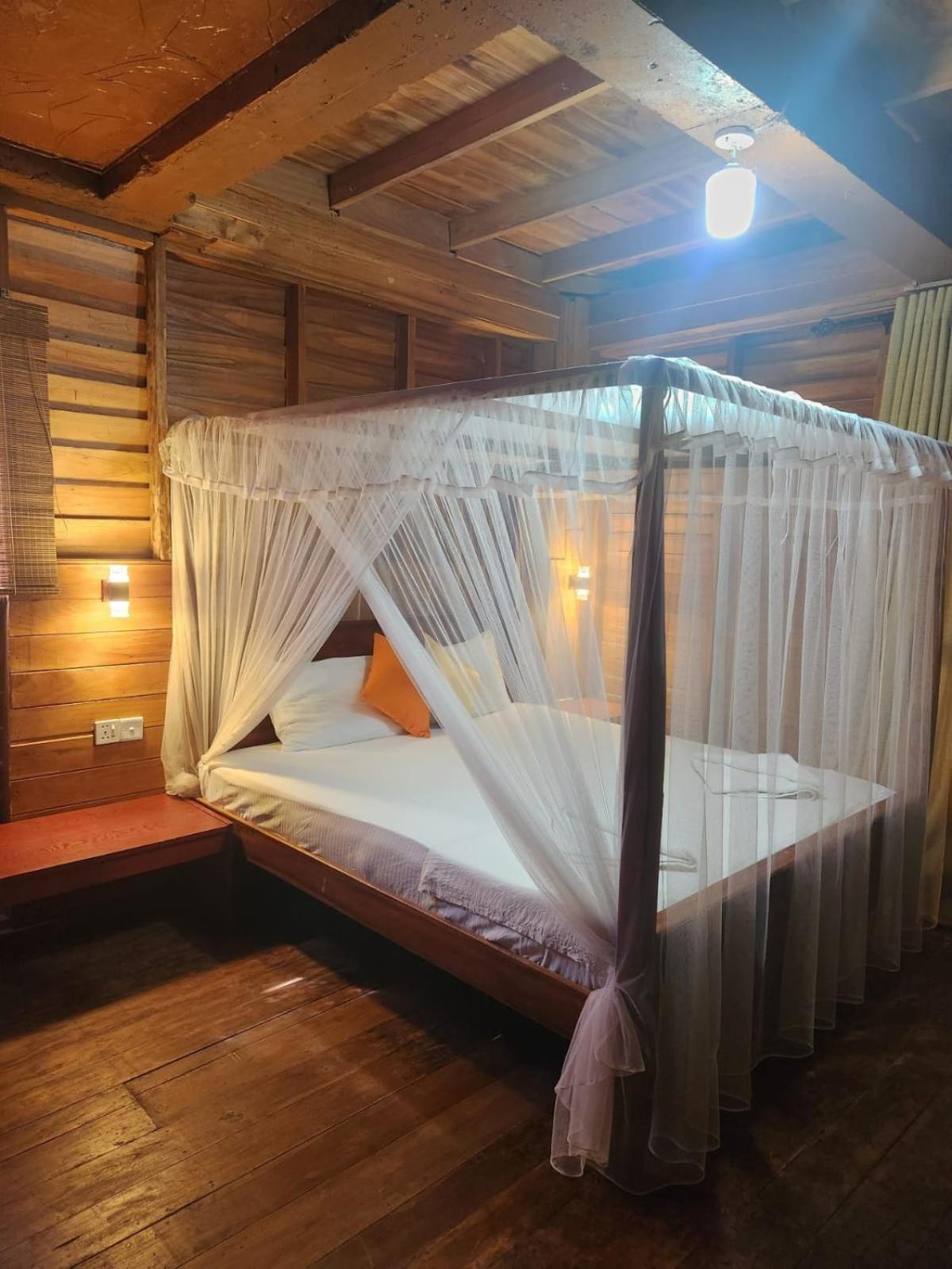 Wilpattu Tree House Bed & Breakfast Nochchiyagama Exterior photo